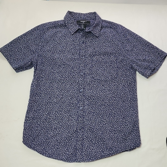 Forever 21 Mens Navy Floral Button Down Shirt 100% Cotton Ditzy Floral Small - Picture 1 of 6